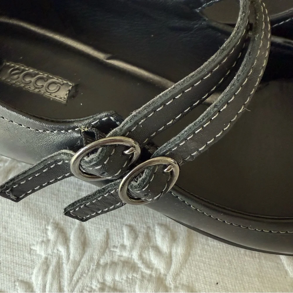 Ecco Black Pearl Mary Jane Strap shoes size US 8